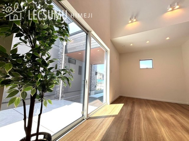 姫路市網干区田井D号地／新築戸建の居間・リビング