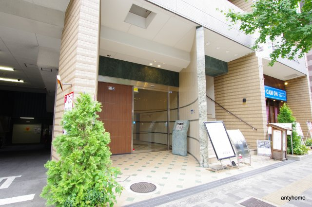 URBAN FLATS江坂　仲介手数料無料のエントランス