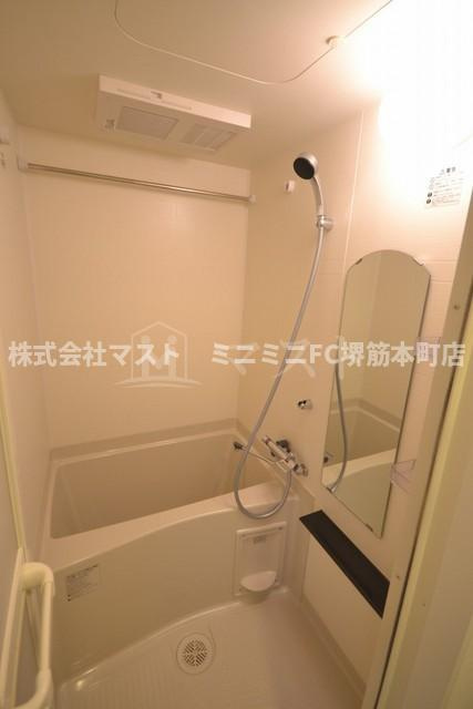 プレサンス谷町七丁目Ⅱの浴室