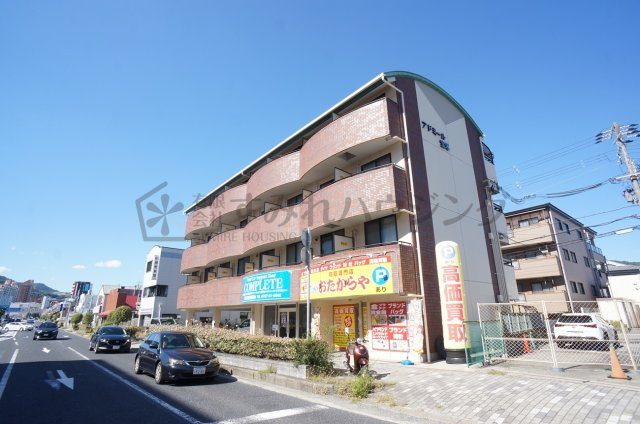 アドミール宝塚の外観