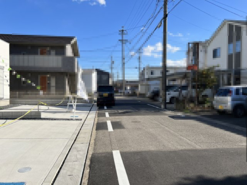 刈谷市半城土中町22-1期　1号棟の前面道路含む現地写真|刈谷市半城土中町22-1期新築戸建前面道路写真です。南側公道約5.9ｍに接道