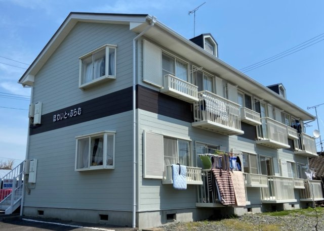 ほわいとぷらむの外観