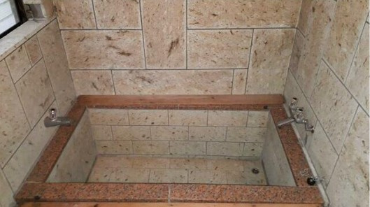 【浴室】 | 百景台分譲地　戸建 | 大きく贅沢なお風呂