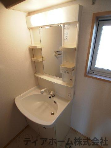 大和高田市大字池田のハイツの独立洗面台|独立洗面台、朝の身支度には欠かせません