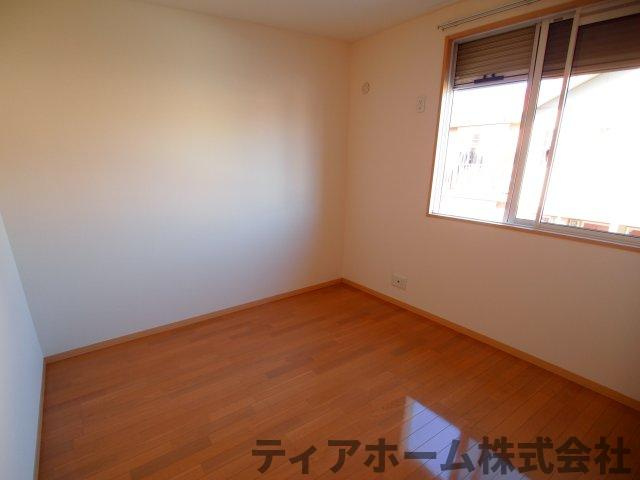 大和高田市大字池田のハイツの洋室|使い勝手のいい洋室です