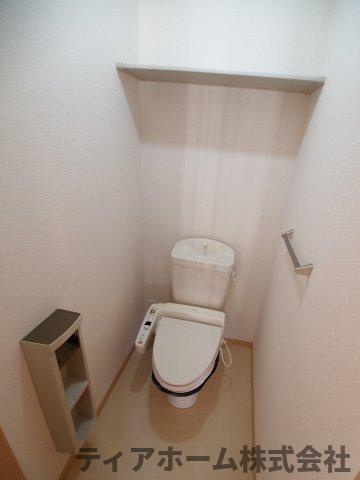 大和高田市大字池田のハイツのトイレ|ゆったりとした空間のトイレです