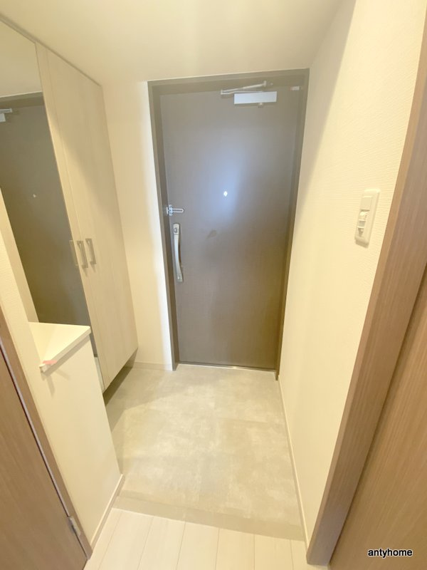 スプランディッド難波キャトル　仲介手数料無料の玄関