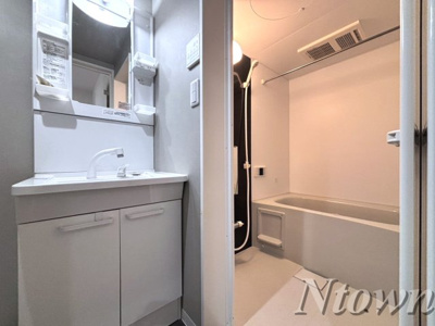 【洗面所】 | KBY Futase | 脱衣スペースもあります