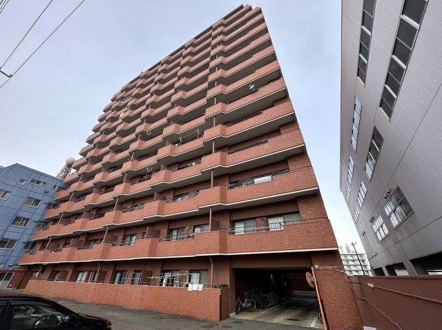 ライオンズマンション原町の外観