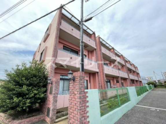 ルネス・シーナ