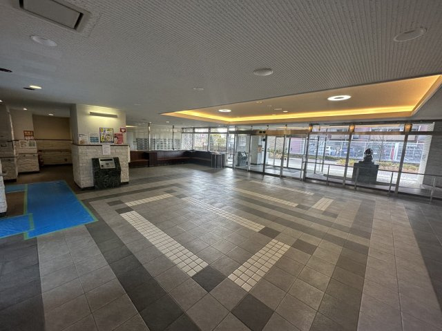 ライオンズマンション小鶴新田センターパークのエントランス