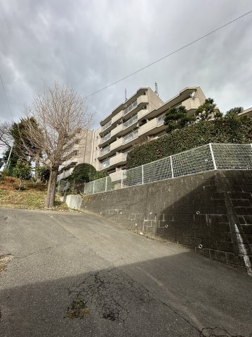 ファミール向山の外観