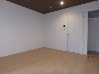 【居間・リビング】 | ヴィラ・キャリーヌ