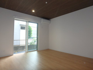 【居間・リビング】 | ヴィラ・キャリーヌ