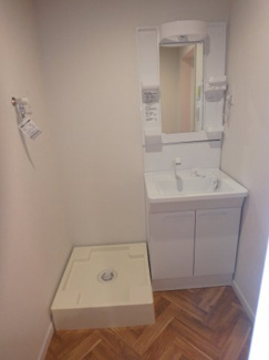 【洗面所】 | ヴィラ・キャリーヌ | コンパクトで使いやすい洗面所