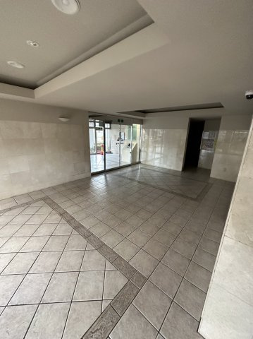 ナイスグランソレイユ長町南のエントランス