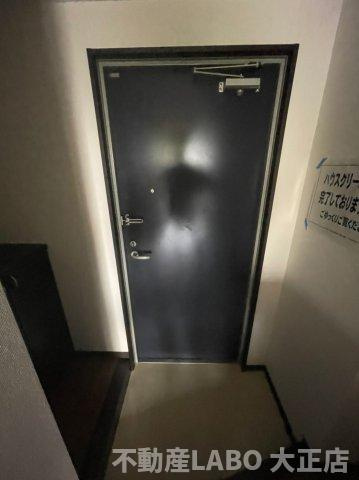 ELLE難波WESTの玄関
