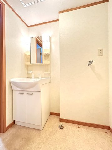 サンジョルディの洗面所