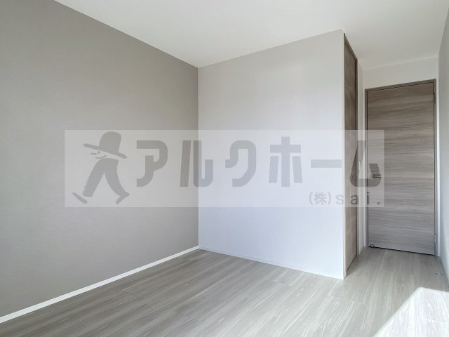 メゾンド五条宮の洋室