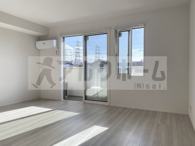 メゾンド五条宮の居間・リビング