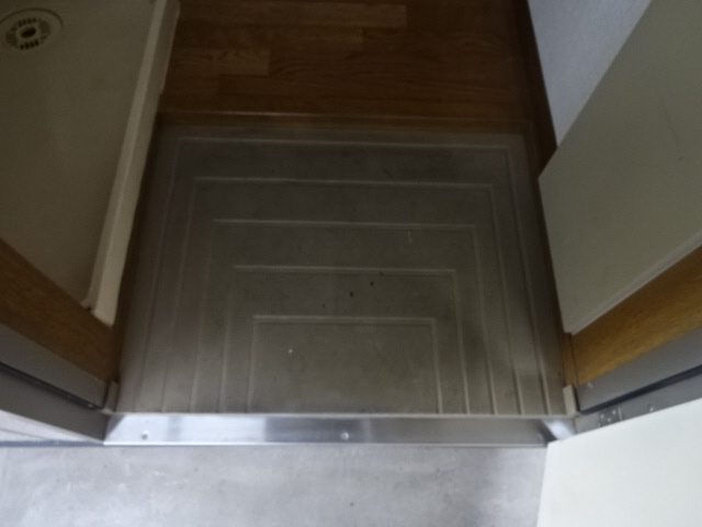 APT雄徳山の玄関