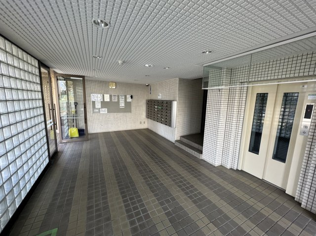 コープ野村ヒルズ東照宮Ⅱのエントランス