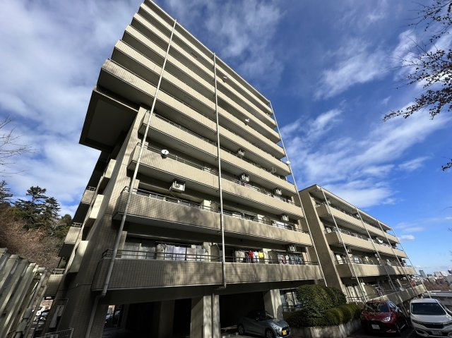 コープ野村ヒルズ川内の外観