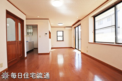 【居間・リビング】 | 立川若葉町3丁目戸建