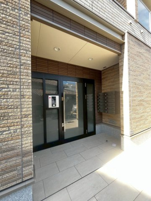 【エントランス】 | レヴァレンス岸部