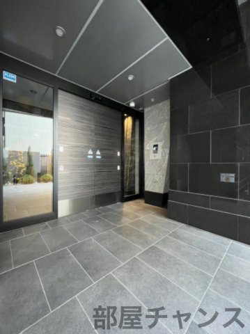 エステムコート名古屋鶴舞Ⅱレアーヴのエントランス