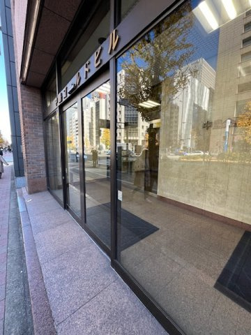 中島ゴールドビルのエントランス