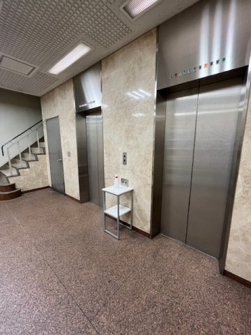 中島ゴールドビルのロビー