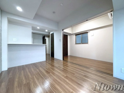 【居間・リビング】 | ルフレイユ 泉 久屋大通公園 | ゆったり過ごせる居間です