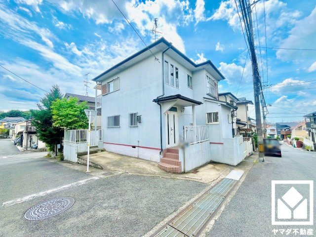 宇治市広野町小根尾　中古戸建の外観|【外観】
教育、お買い物、公共施設など毎日の生活に必要な施設が多数点在。