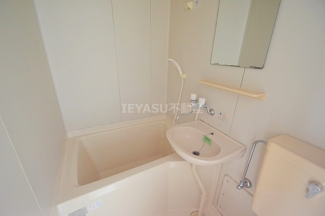 広島市中区南千田東町の賃貸マンションの浴室