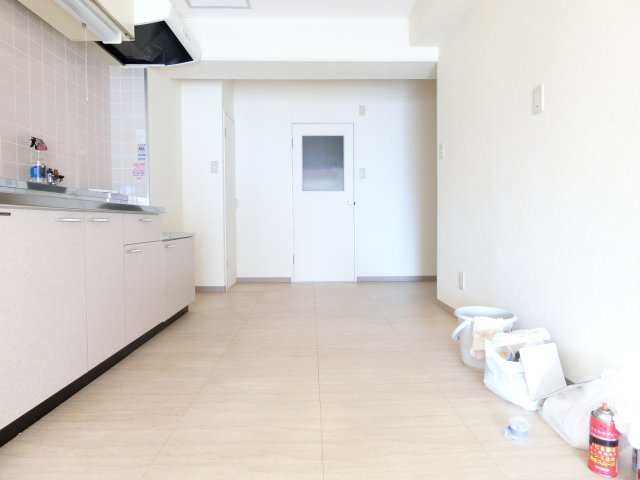 リベルテタナカの居間・リビング