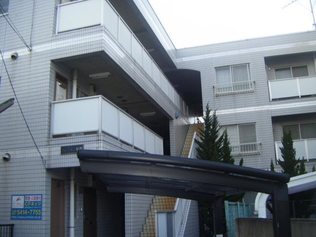 ファミーユ船橋の外観