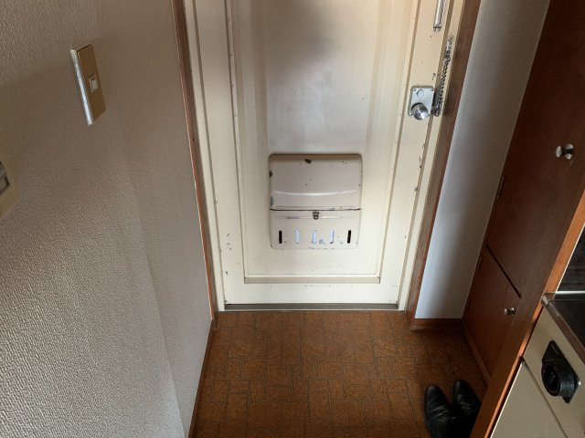 メゾンド武蔵野の玄関|別部屋の写真です