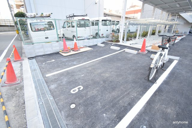 エスリードレジデンス梅田フロント　仲介手数料無料の駐車場