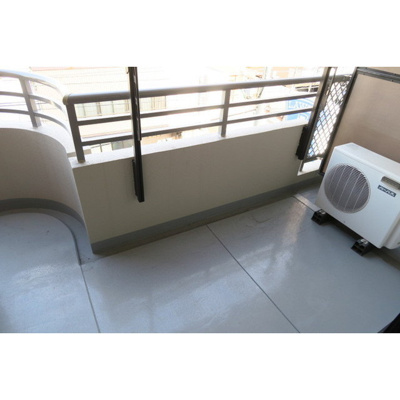 【バルコニー】 | カリフィカーダ山荘 | 別号室の写真になります。現況優先。