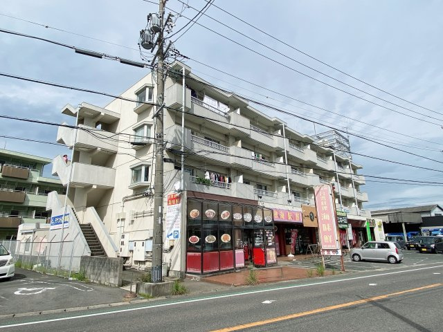 知多郡美浜町大字奥田字三ヶ市　共栄ビルの外観