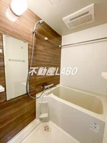 スプランディッド大阪WESTの浴室