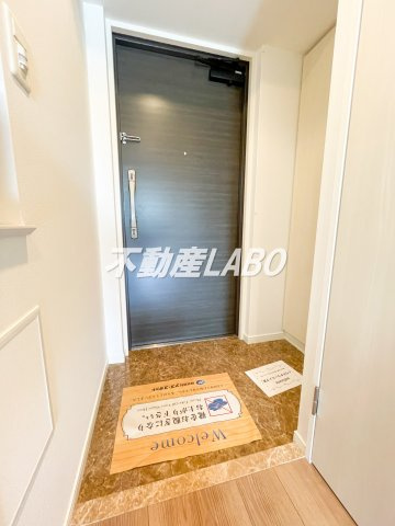 スプランディッド大阪WESTの玄関