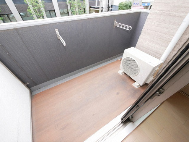 SERENiTE本町エコートのバルコニー