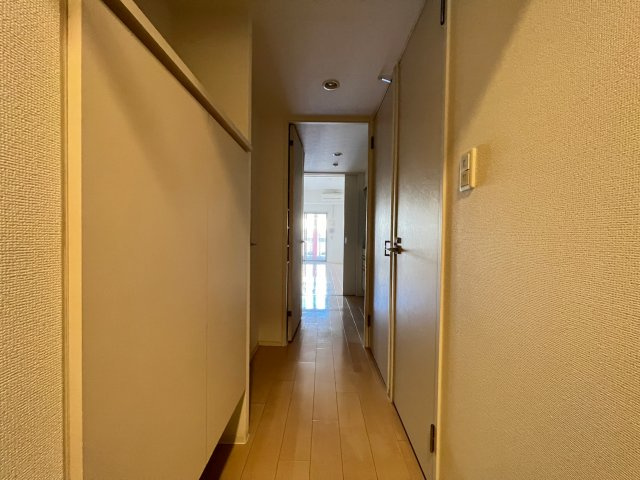 SERENiTE本町エコートの玄関