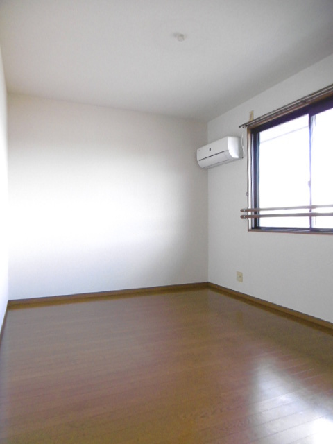 サンライズ平塚【10,000円キャッシュバック対象物件】の洋室|スタンダードな洋室です