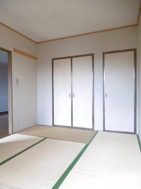 サンライズ平塚【10,000円キャッシュバック対象物件】の和室|和室があると、家にあたたかい雰囲気が生まれます