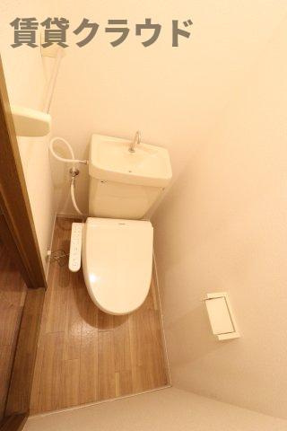 フローラフォンテ　Ａのトイレ|落ち着いた色調のトイレです