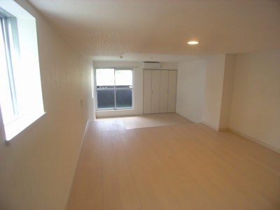 【洋室】 | コンフォートベネフィスジオ貝塚駅前 | 別号室の写真になります。現況優先。