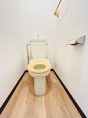 【トイレ】 | ベイサイドさくら | 別号室の写真になります。現況優先。
